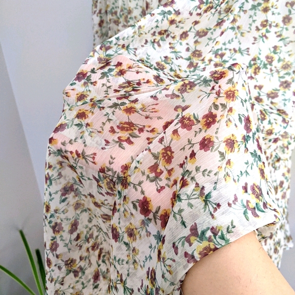 Lulu's | Off The Shoulder Floral Print Dress - Picture 5 of 9